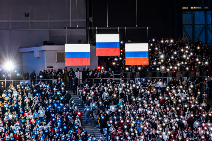 08-Russia-flags